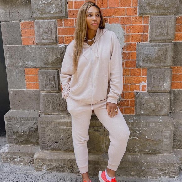 Meet your Posher - Picture 2 of 5